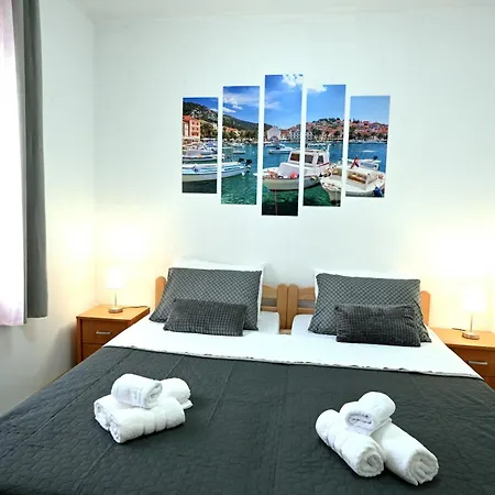 Lägenhet Tinko, Hvar