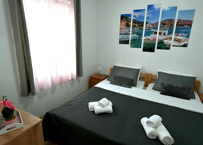 Tinko, Hvar 赫瓦尔